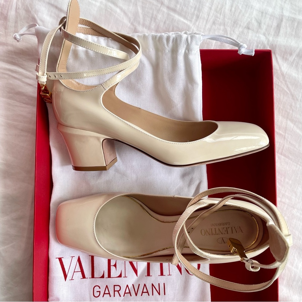 Valentino Garavani Tan-Go 60 patent-leather pumps, US size 6 / IT 36